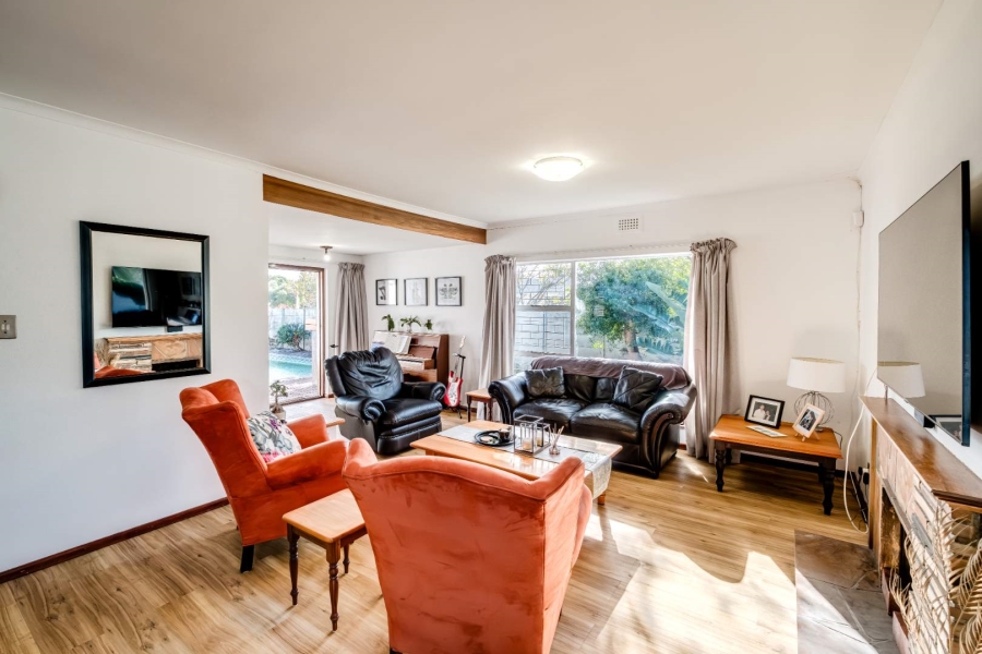 5 Bedroom Property for Sale in Kirstenhof Western Cape